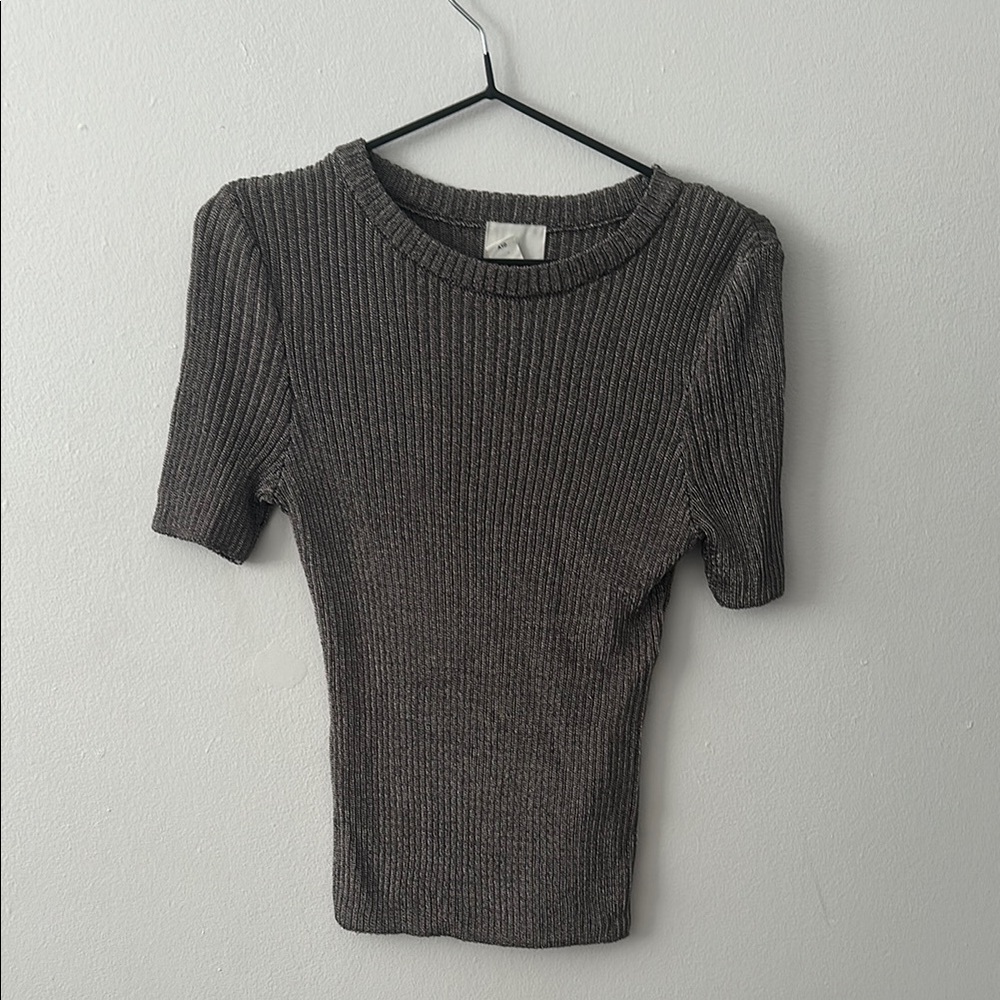 H&M Gray Ribbed Fitted Tee